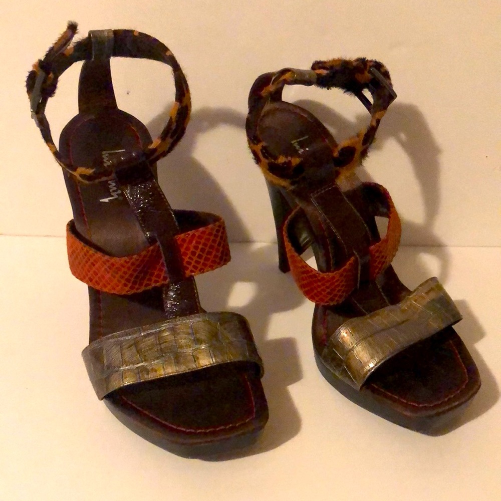 Size 10 multicolor heel